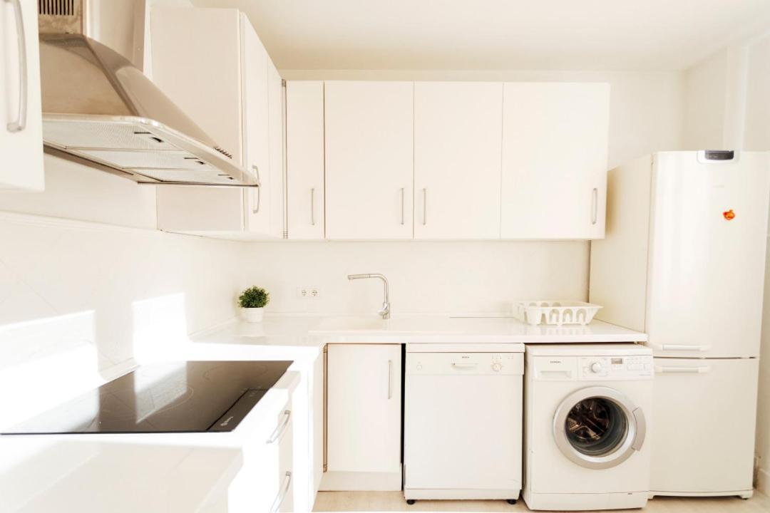 Minty Stay 3Bd Apartment - Triana Sevilla Exterior foto